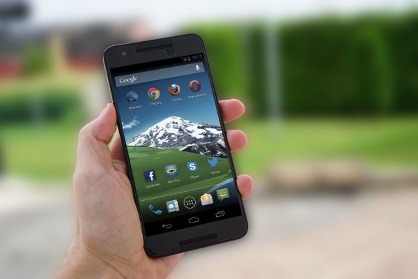 Exploring the benefits: why choose open-source operating systems for your smartphone?